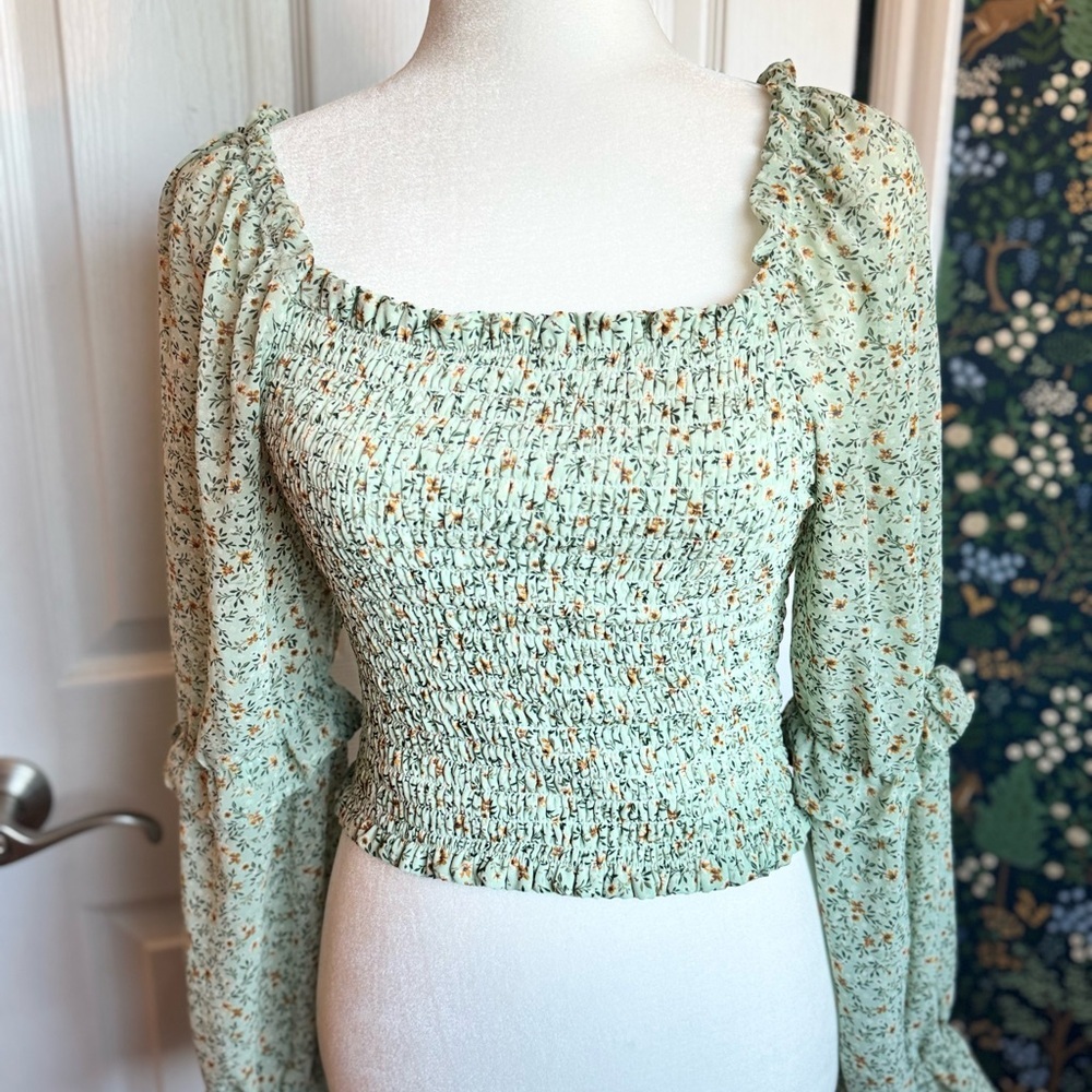 Wild Fable Floral Smocked Top - Green​